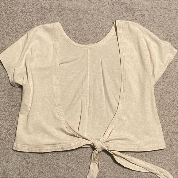 It’s a Tie Short Sleeve - Picture 2 of 4